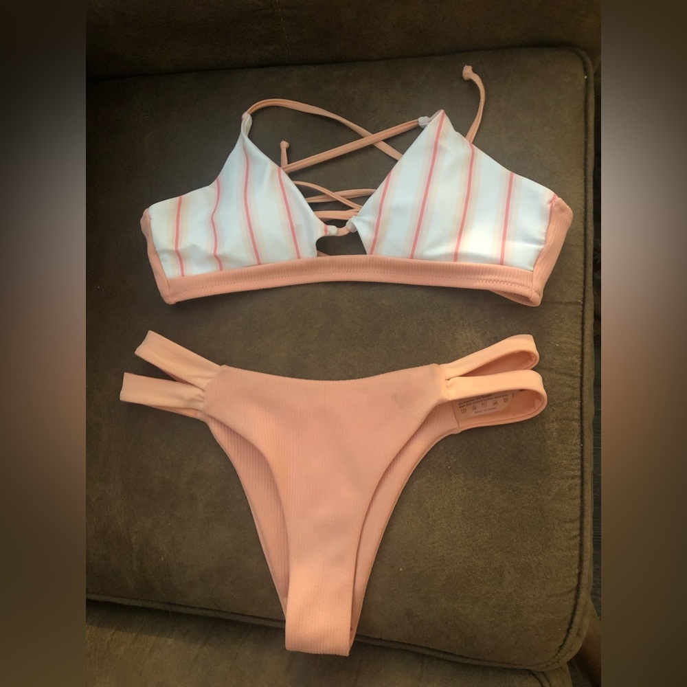 Pink shied cheeky swimsuit